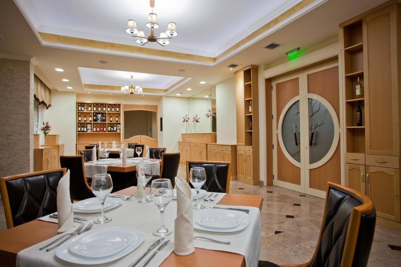 Hotel Incognito Pomorie Bagian luar foto