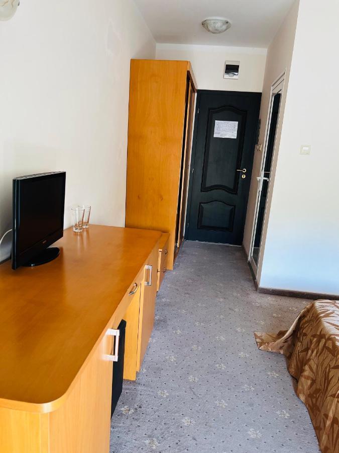 Hotel Incognito Pomorie Bagian luar foto