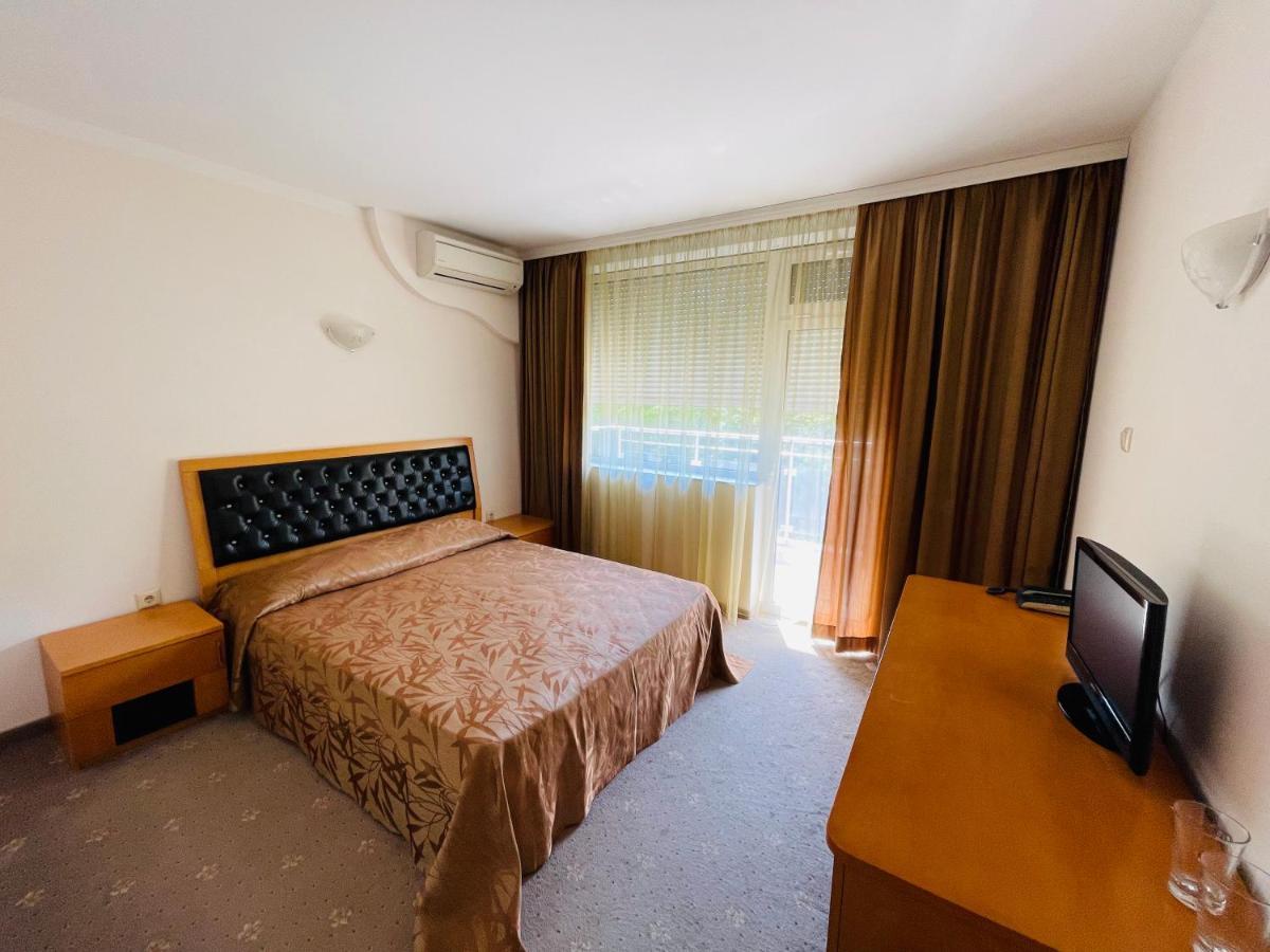 Hotel Incognito Pomorie Bagian luar foto