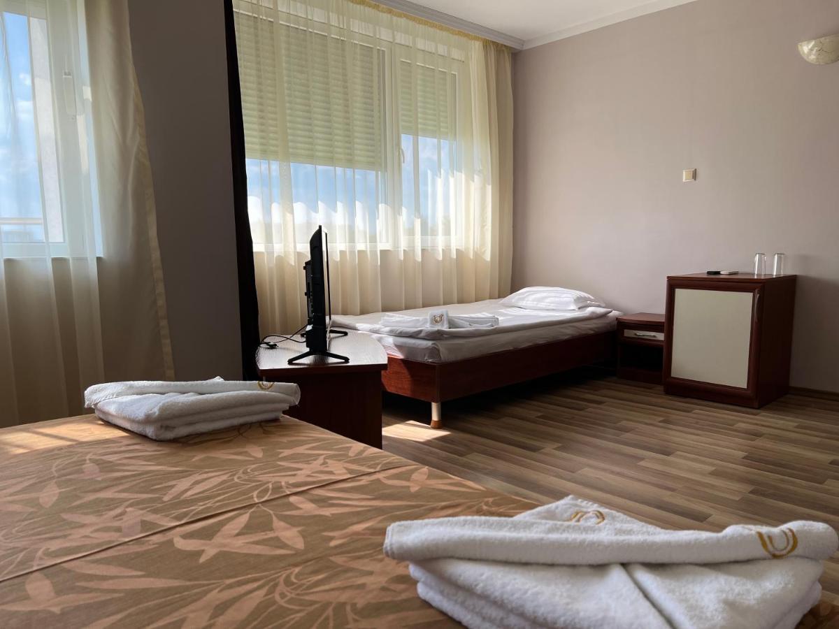 Hotel Incognito Pomorie Bagian luar foto