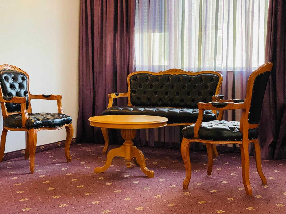 Hotel Incognito Pomorie Bagian luar foto