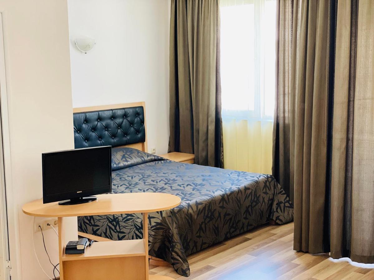 Hotel Incognito Pomorie Bagian luar foto