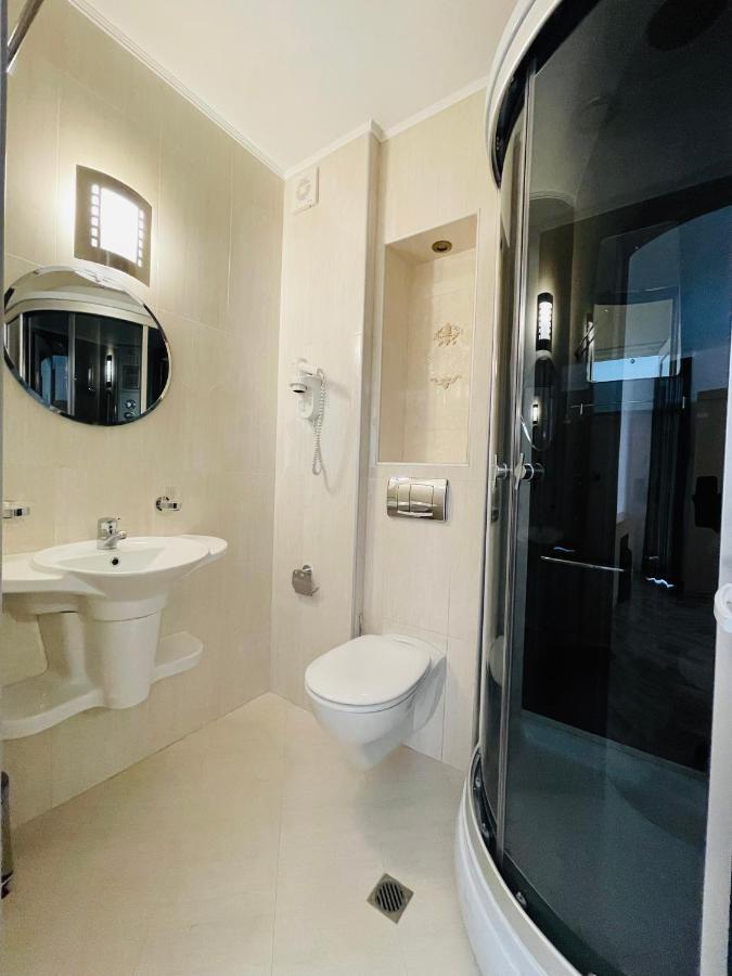 Hotel Incognito Pomorie Bagian luar foto