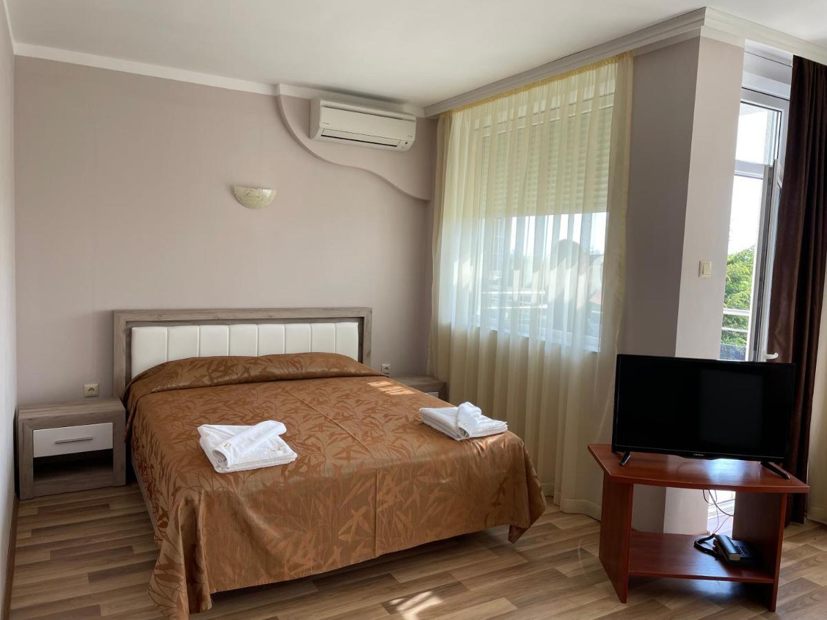 Hotel Incognito Pomorie Bagian luar foto