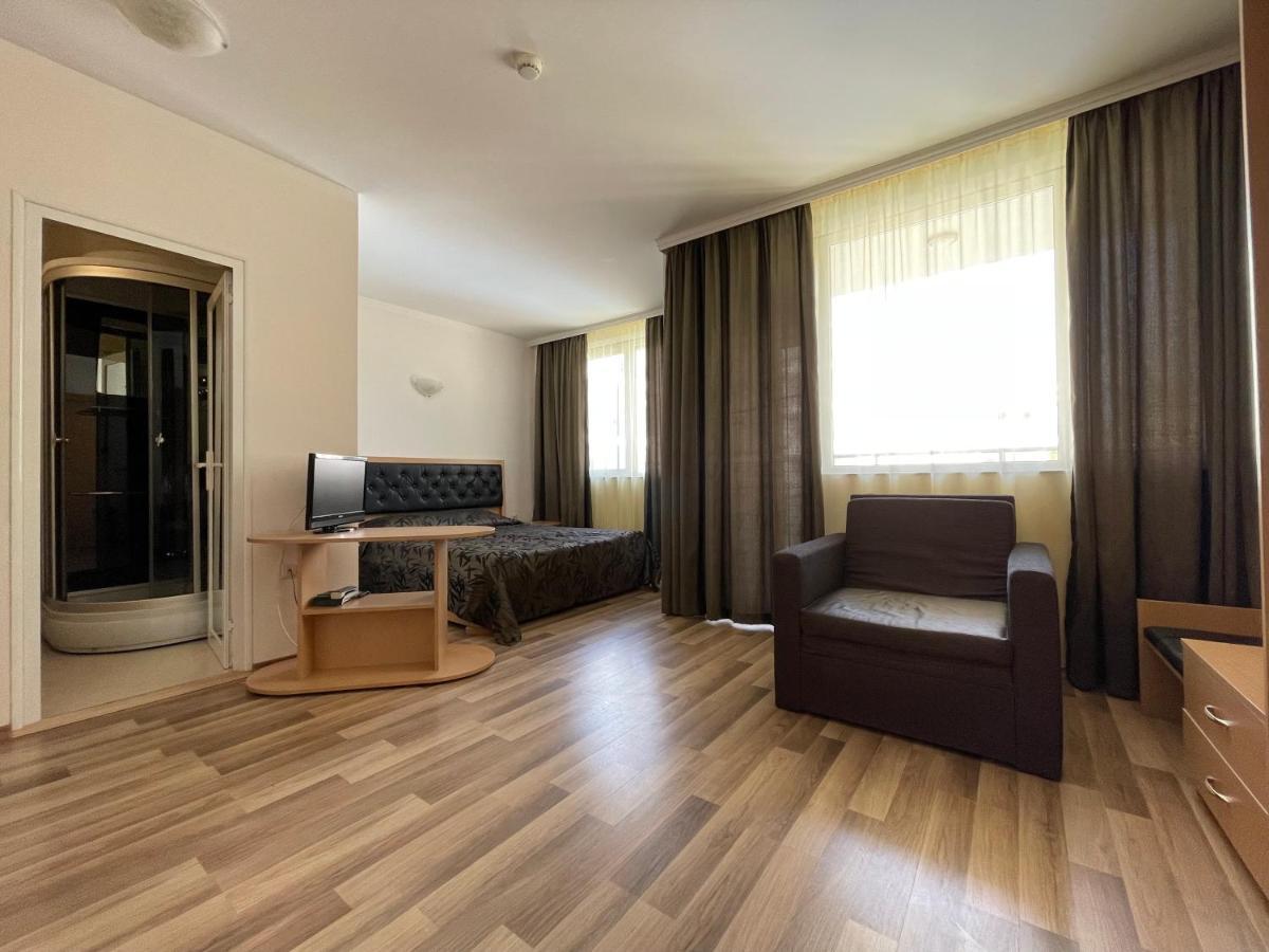 Hotel Incognito Pomorie Bagian luar foto